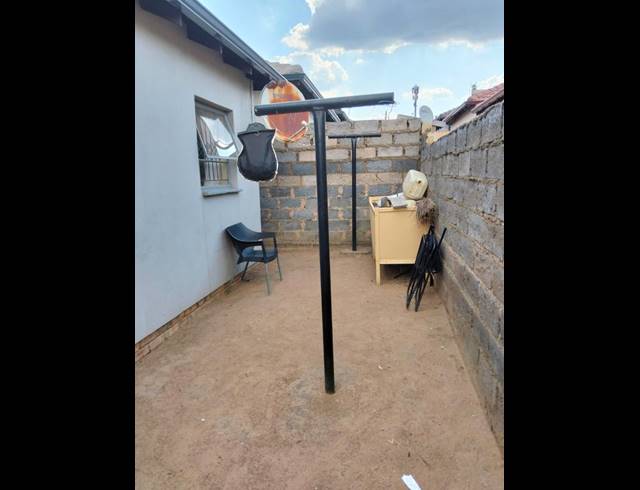 2 BEDROOM HOUSE FOR SALE IN CLAYVILLE